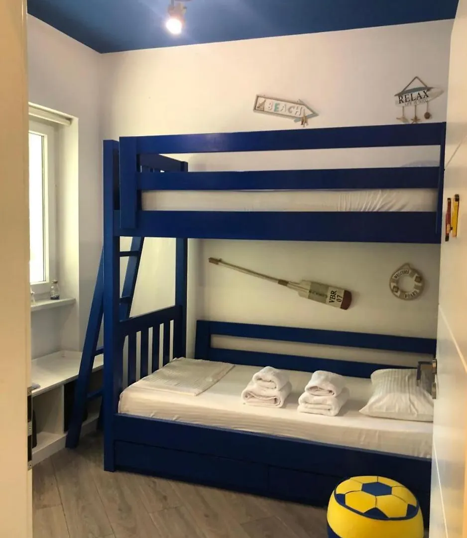 ドゥラスPines Houseアパートメント アルバニア